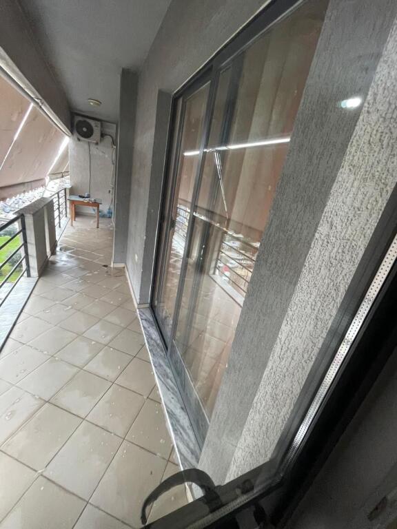 Affittasi Appartamento 2+1+1 con Balcone