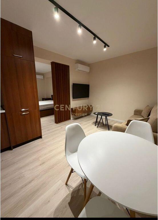 APARTAMENT 2+1 NE QIRA, TEK OXHAKU, TIRANE!