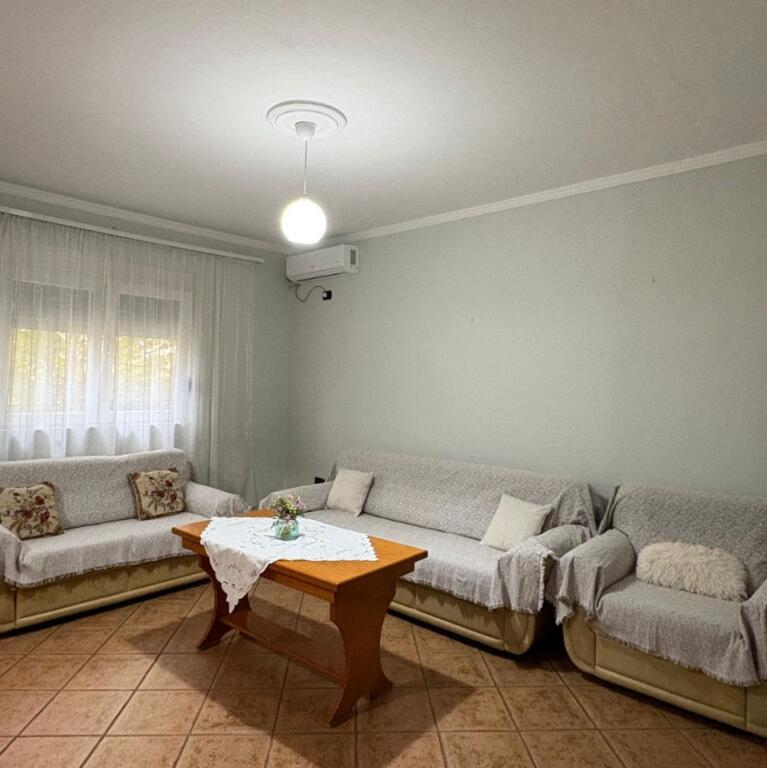 APARTAMENT ME QERA 1+1 LAPRAKE 50.000 LEKE