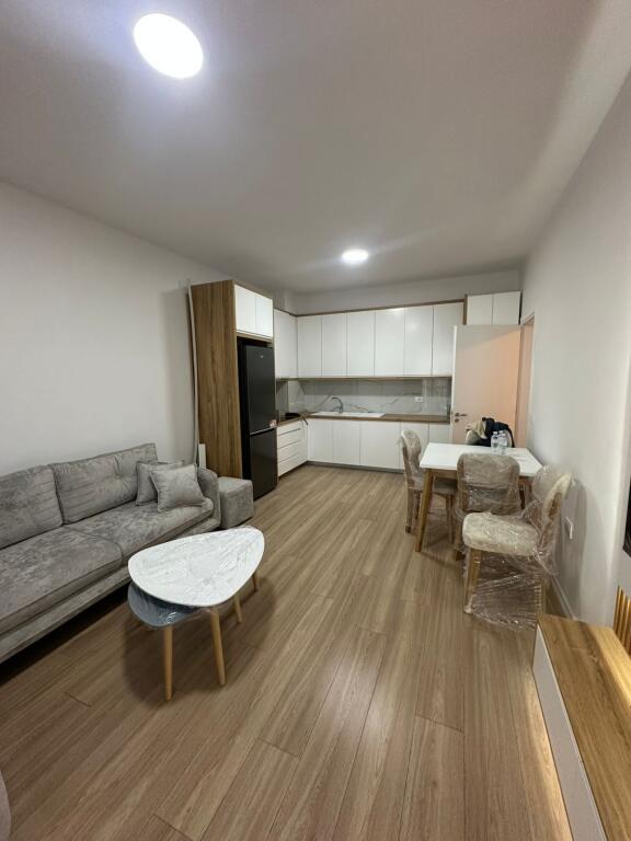 Apartament me qera 2+1+post parkimi