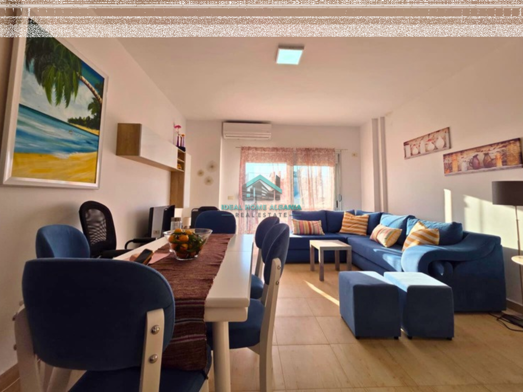 Apartament 2+1+2 për Shitje – Kati i Sipërm, Lungomare, Vlore.