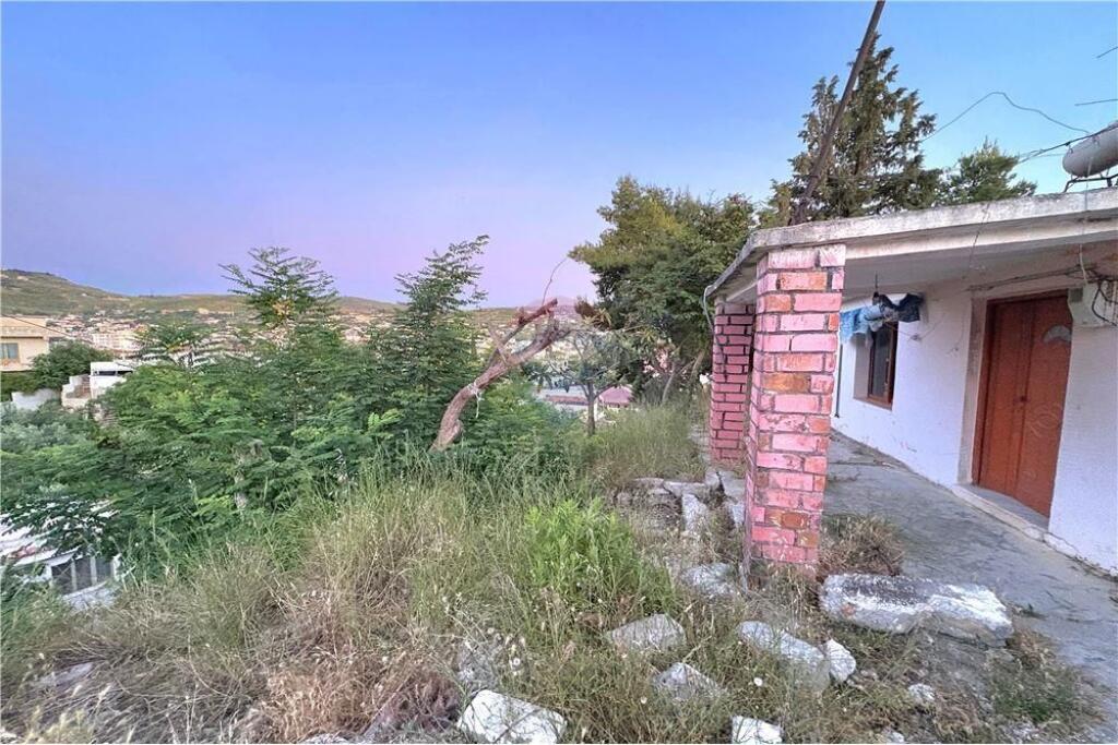 Casa privata in vendita, vicino al Comune di Vlore