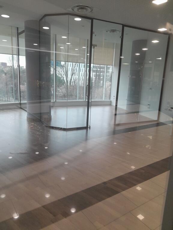 Ambjent zyre për qira