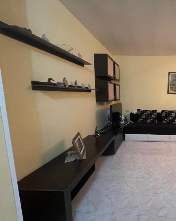 APARTAMENT ME QERA 1+1 KOMUNA PARISIT 35.000 LEKE