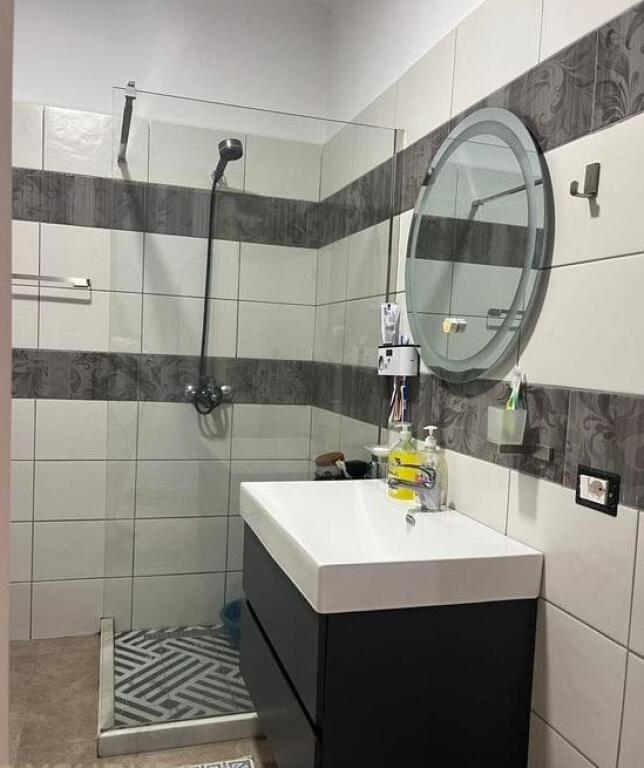 Apartament 2+1 per qira te ish fusha e aviacionit