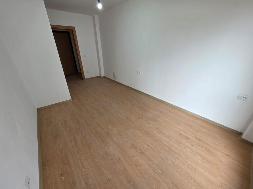 5 Maji Shitet Apartament 3+1+2