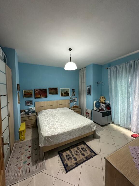 📌Shitet apartament 2+1 – Zogu i Zi