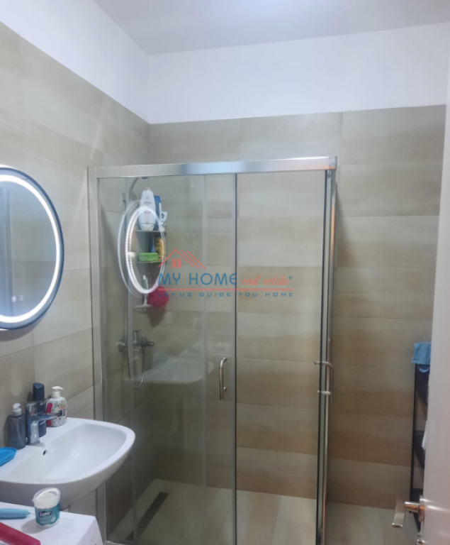 Apartament 2+1 me qera tek Farmacia 10 Tirane