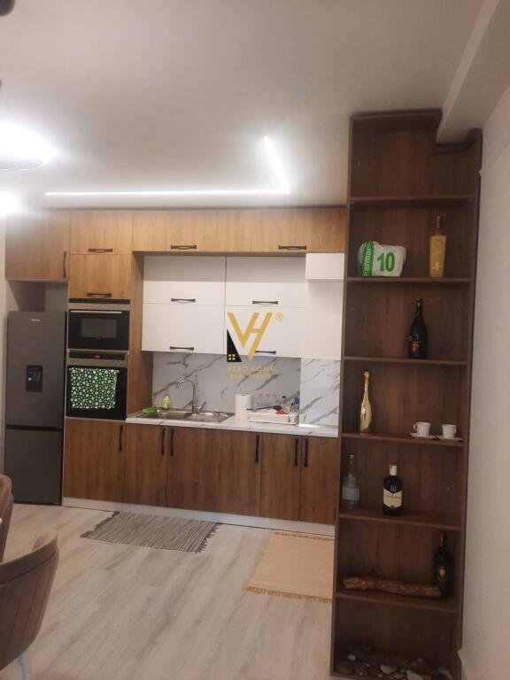 JEPET APARTAMENT 2+1+2 ME QERA TE RRUGA E DIBRES,KOM. ARLIS 750 EURO