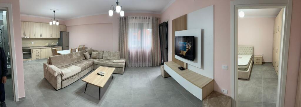 Apartament me qera Astir