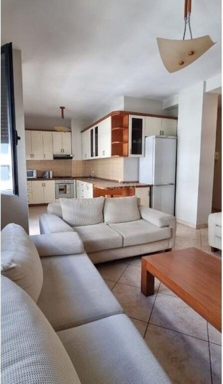 offriamo in affitto al vecchio parco, appartamento o ufficio