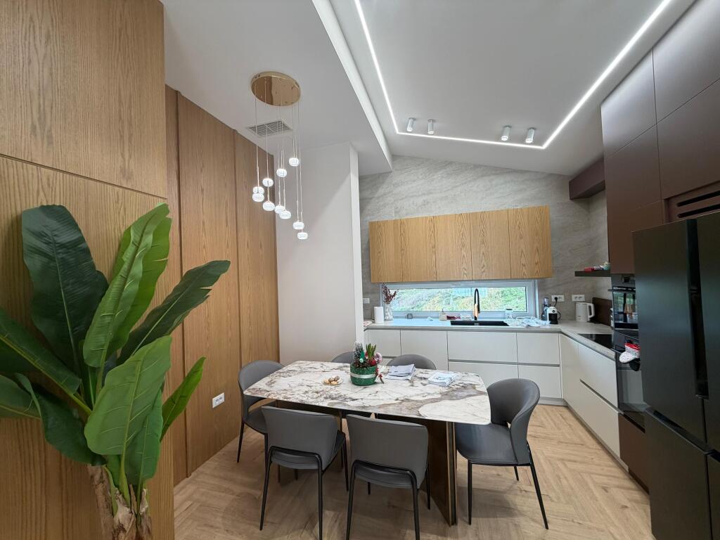 We rent a modern apartment, Sauk!