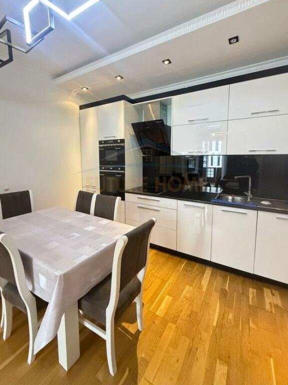 Affitto, Appartamento 2+1+2, Rotonda Unaza e Re, Tirana.