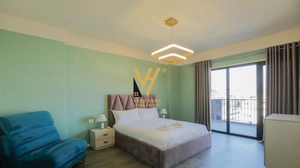 JEPET APARTAMENT 2+1+2+2BLK ME QIRA TE KOMUNA E PARISIT 1.300 EURO