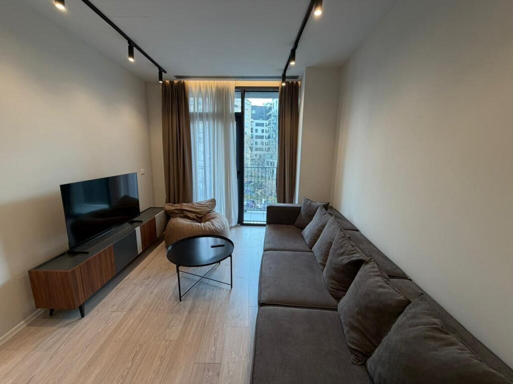 Apartment 1+1 for rent at Lake view near Kosovarve Street!