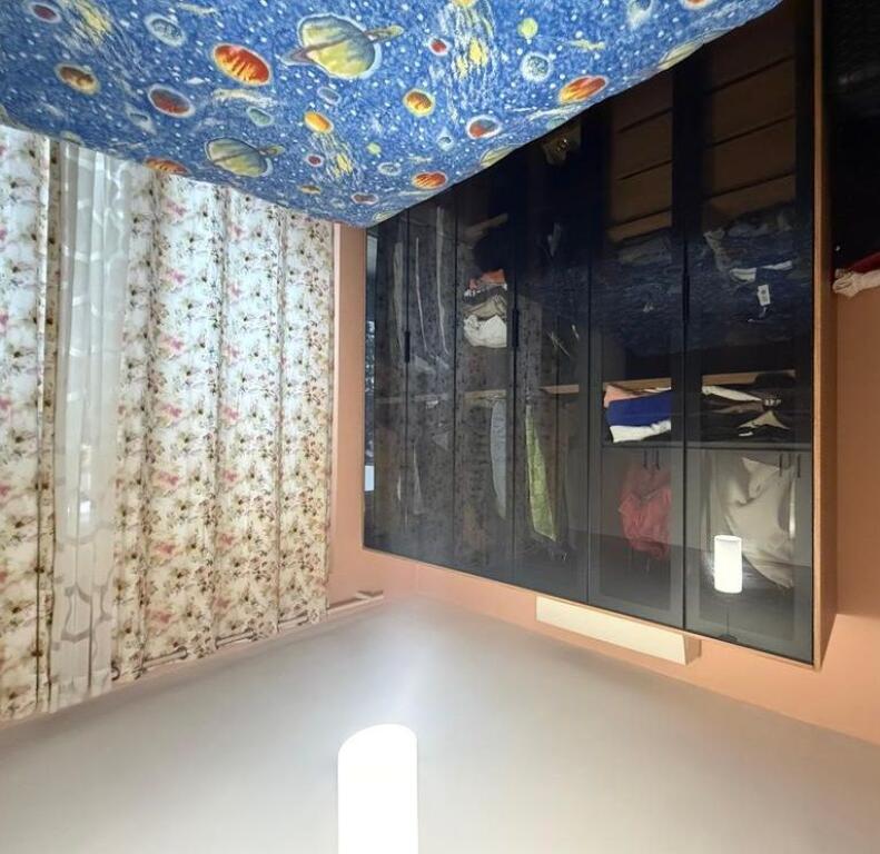 ofrojme apartament per shitje ne astir