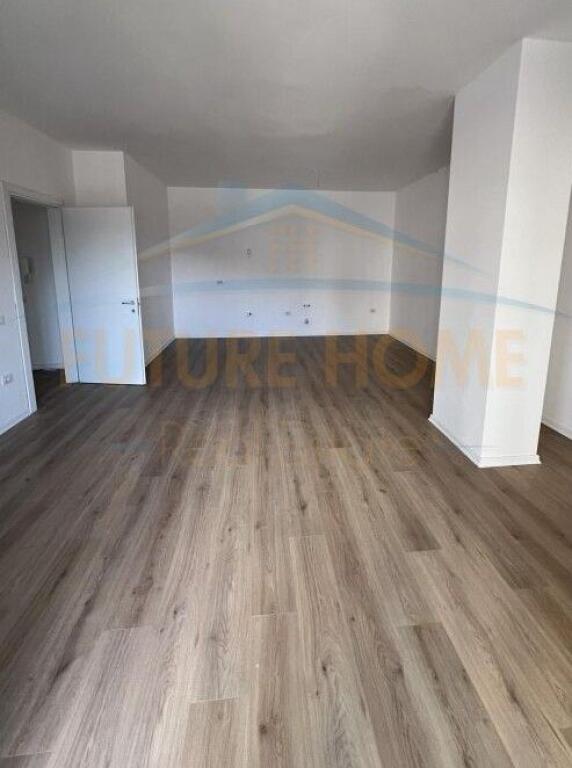 Shitet, Apartament 2+1, Unaza e Re.