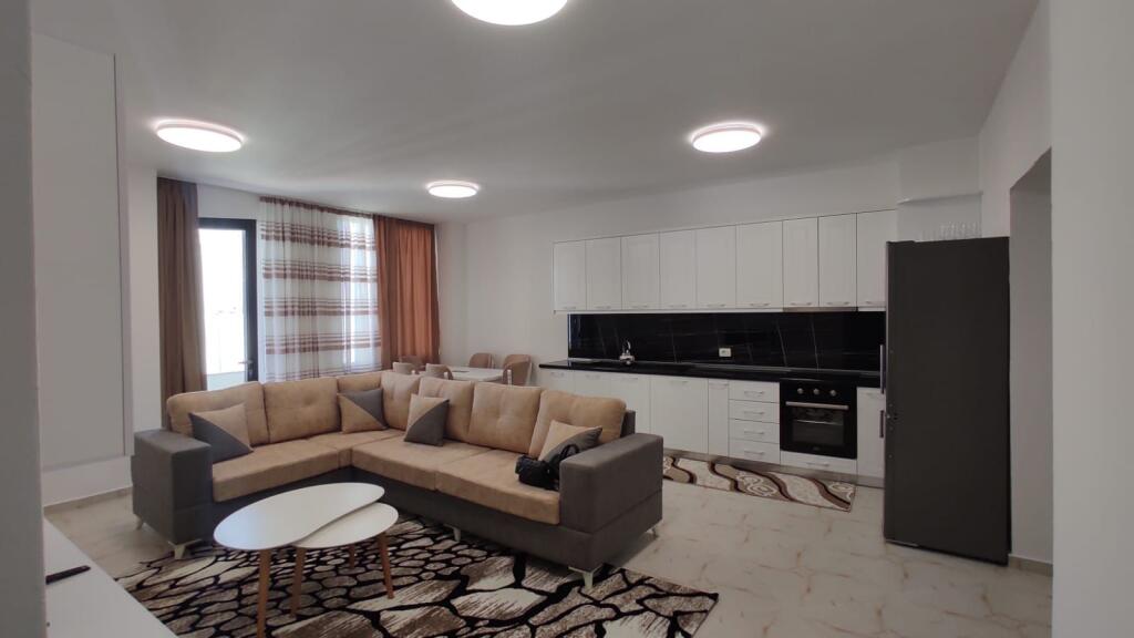 Jepet apartament me qera 2+1+2 me pamje fantastike nga deti vollga