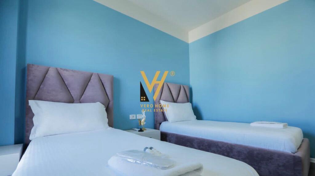 JEPET APARTAMENT 2+1+2+2BLK ME QIRA TE KOMUNA E PARISIT 1.300 EURO