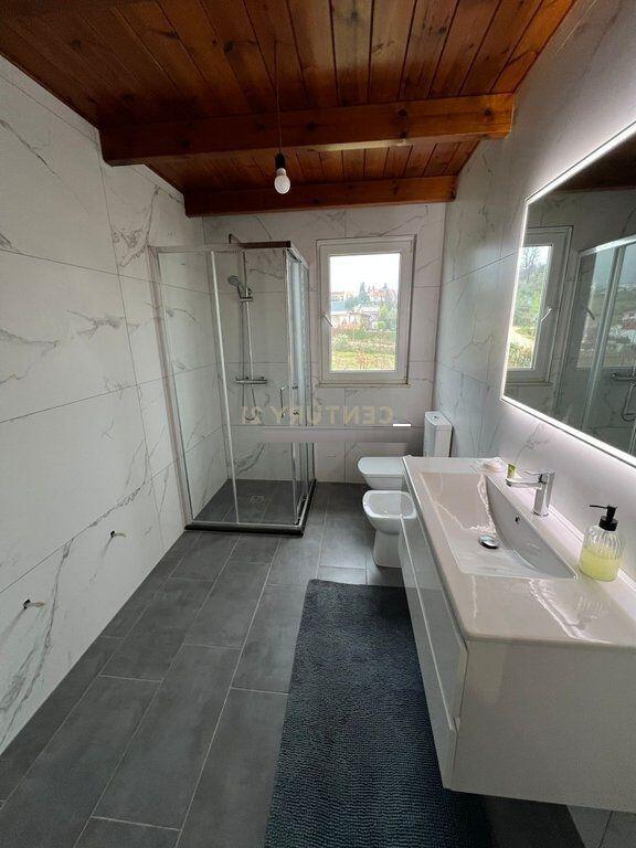 Apartament 3+1+2+ 2 Poste Parkimi Me Qira prane Liqenit i Farkës