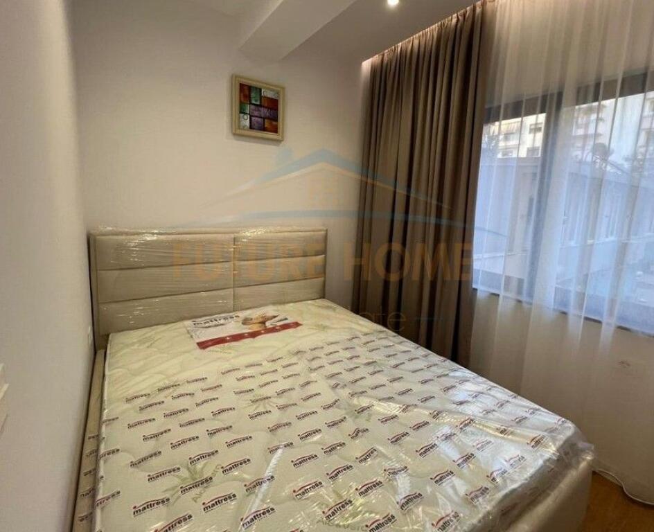 Shitet, Apartament 1+1, Komuna e Parisit, Tirane