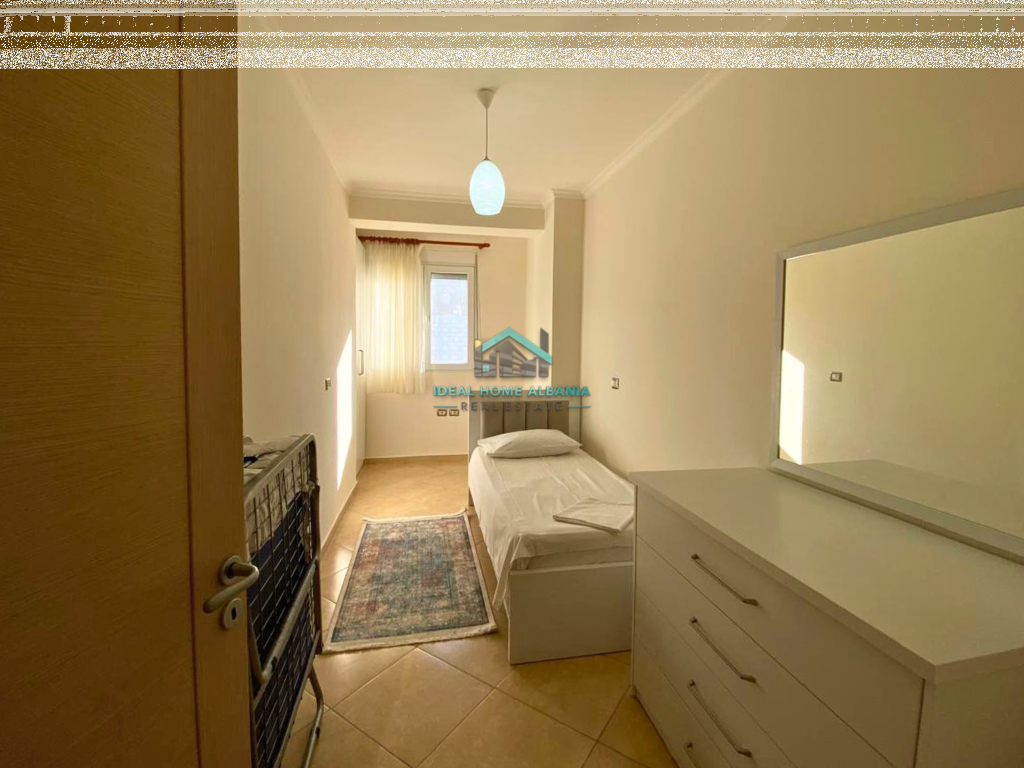 Apartament 2+1 Jepet me Qera, Lungomare, Vlore.