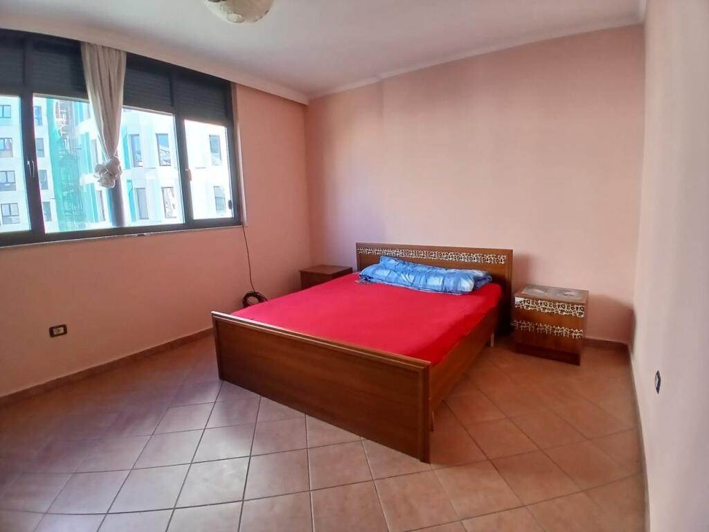 Jepet Me Qera Apartament 2+1+2 Tualete + 2 Ballkone