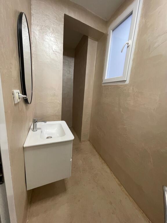 VILLA SU 3 PIANI IN AFFITTO - VIA KAVAJËS