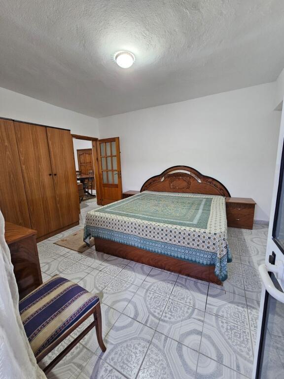 Apartament 2+1 për Qira – Zona e Spitalit