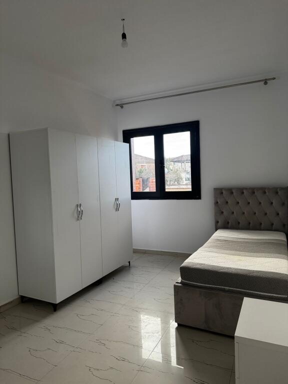 Shtëpi me qera 2+1-laprak,rruga llazar shapatini