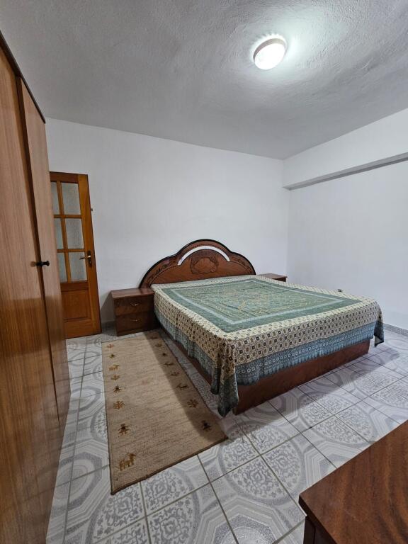 Apartament 2+1 për Qira – Zona e Spitalit