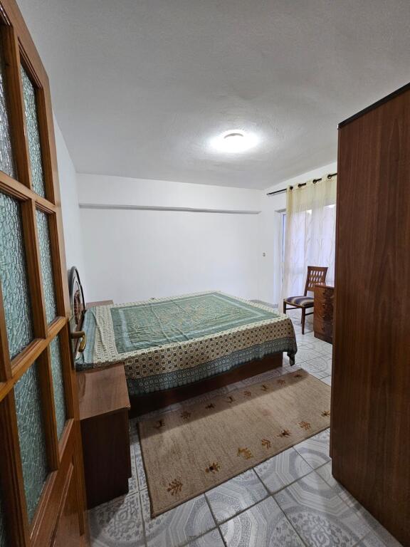 Apartament 2+1 për Qira – Zona e Spitalit