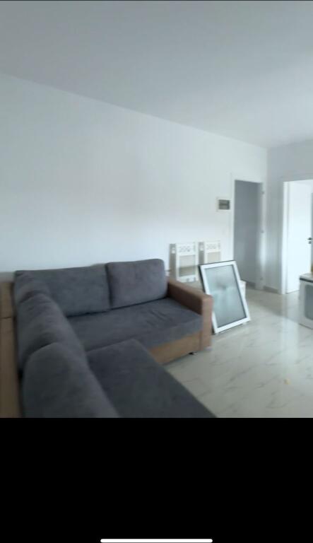 Shtëpi me qera 2+1-laprak,rruga llazar shapatini