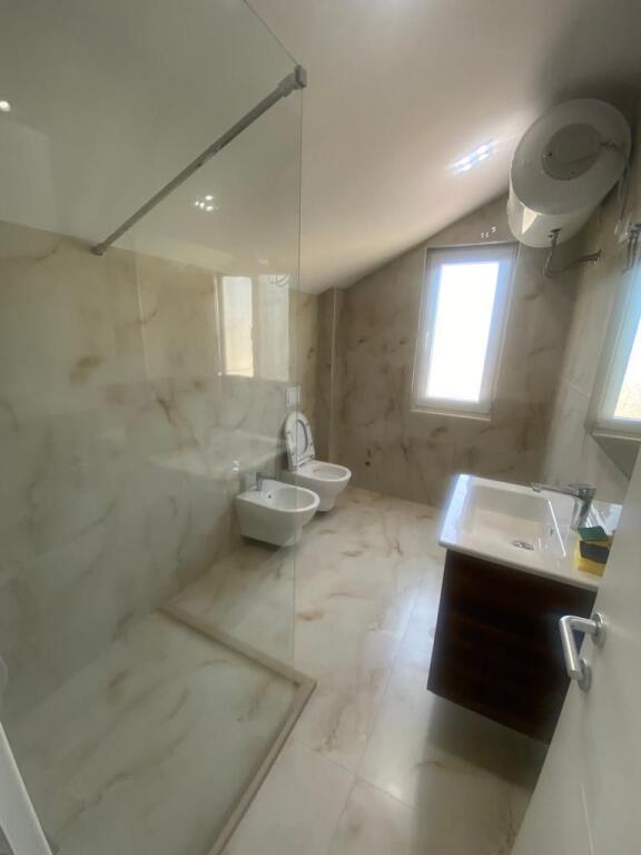 SUPER OKAZION!!!! Shesim dupleks 3+1+2 ne Don Bosko