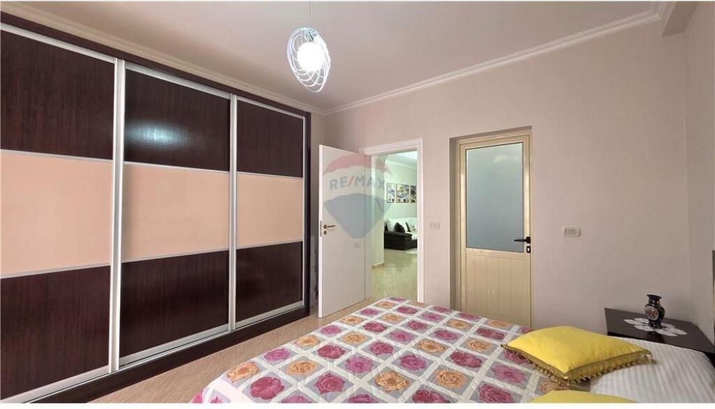 🏢 Apartment 2+1+2 for Sale – Çipajve Street, Vlora