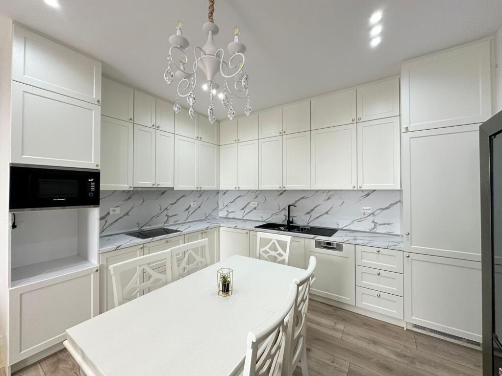 Jepet me qira apartament 2+1+2 📍Prane Air Albania, Golden Park Residence!