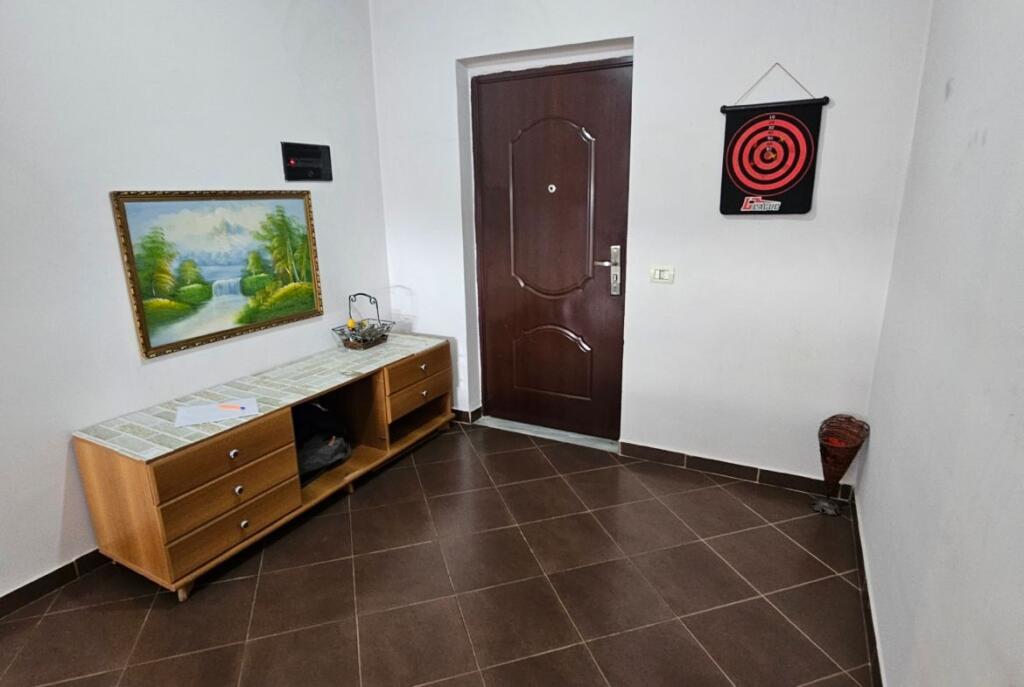 Ne Fresk Shitet Apartament 2+1 I Mobiluar!