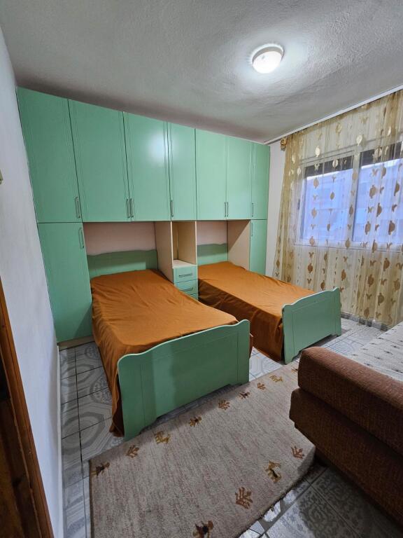 Apartament 2+1 për Qira – Zona e Spitalit