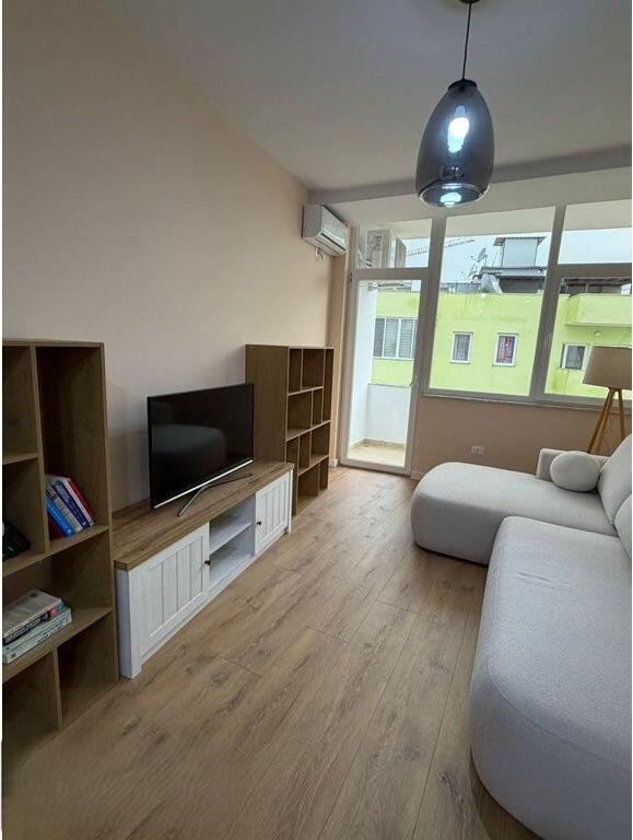 2+1 Apartment for Rent near Bulevardi Te Ri! 600 € /Month