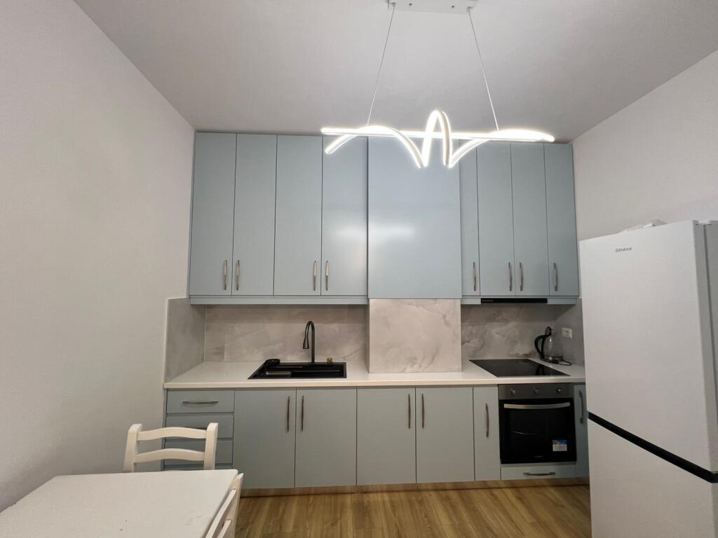 Appartamento 1+1, Campo di Aviazione!