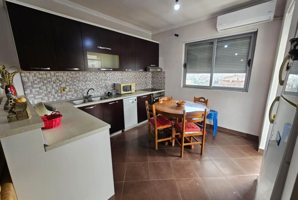 Ne Fresk Shitet Apartament 2+1 I Mobiluar!