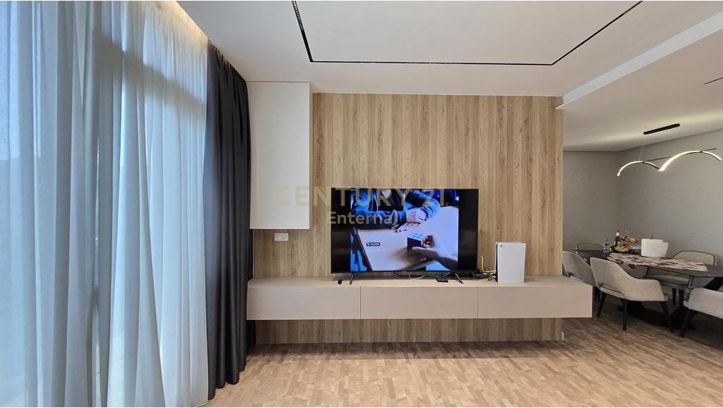 Appartamento 3+1+2 Posti Auto in Vendita a Lake View!!