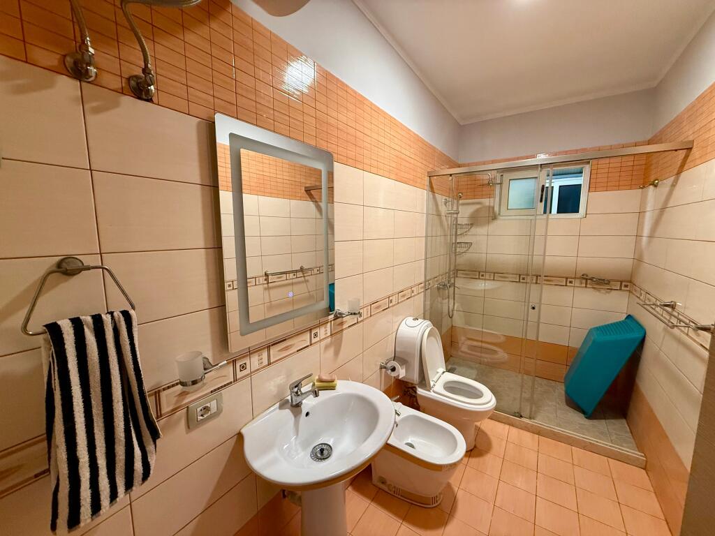 📣 QERA Apartament 2+1 Me 2 Tualete 📍 Myslym Shyri 💶 55.000 Leke/Muaj ✨  