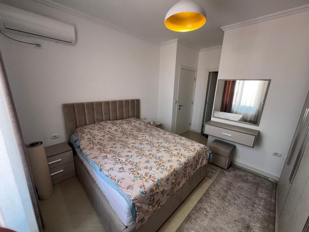 Shitet apartament 2+1+2 prane Spitalit Amerikan 3