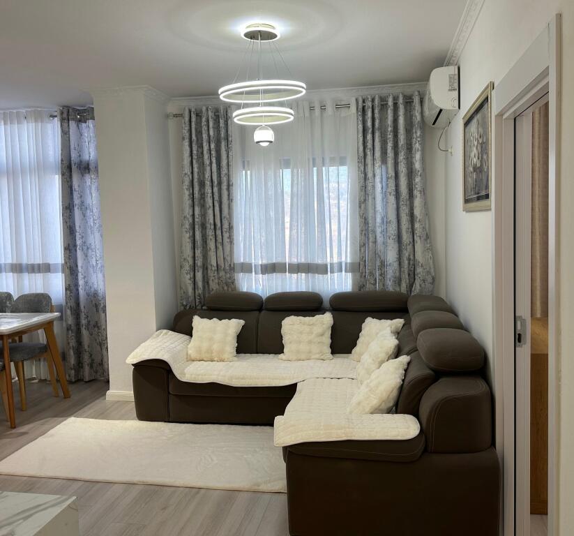 Shitet apartament 1+1 ne Misto Mame , Pallatet Bruci