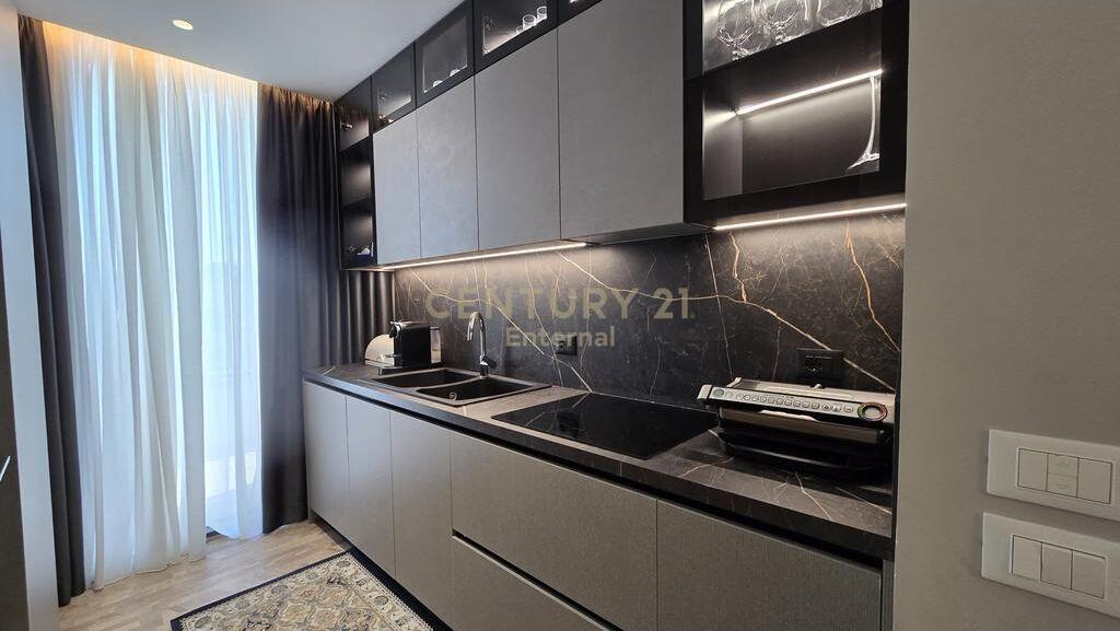 Appartamento 3+1+2 Posti Auto in Vendita a Lake View!!