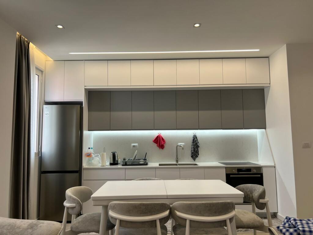 Shitet apartament 2+1+2 prane Spitalit Amerikan 3