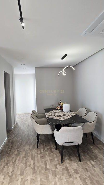 Appartamento 3+1+2 Posti Auto in Vendita a Lake View!!