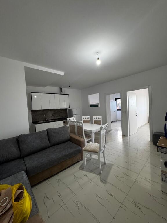 Shtëpi me qera 2+1-laprak,rruga llazar shapatini