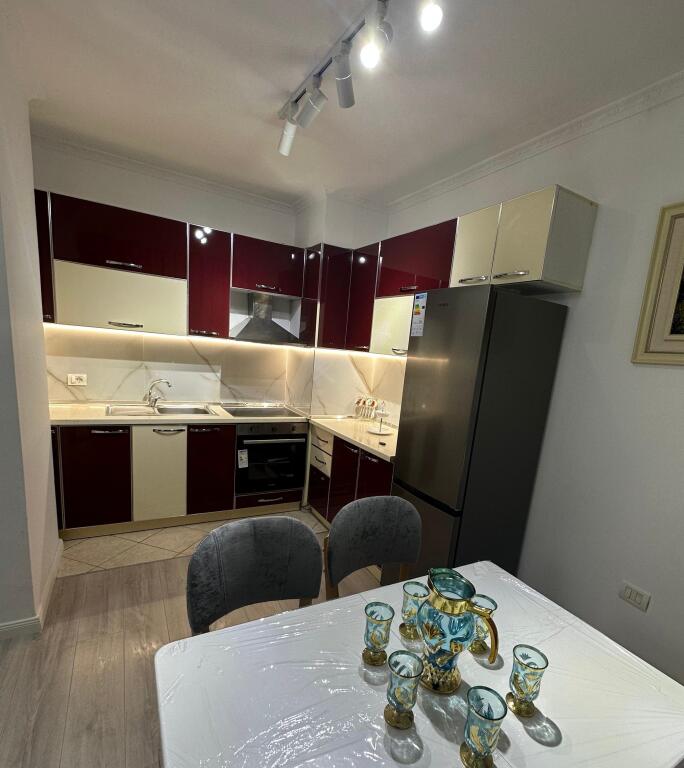 Shitet apartament 1+1 ne Misto Mame , Pallatet Bruci
